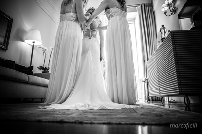 Bridal preparations - Getting ready in Taormina