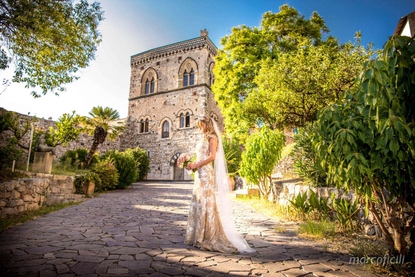Bride has arrived at the Palazzo Duchi di Santo Stefano garden entrance in Taormina
