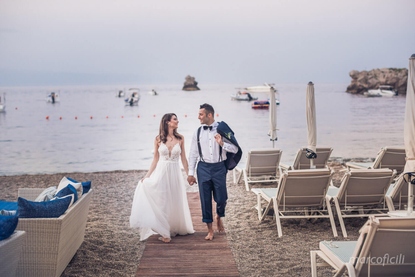 Romantic wedding photography barefoot on the beach at Taormina Mare