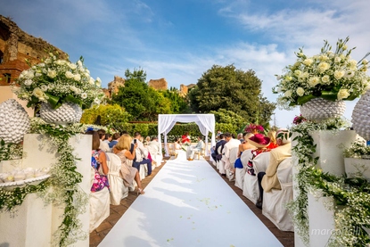 'Total White' for the wedding ceremony on Terrazza Teatro Greco at Belmond Grand Hotel Timeo Taormina